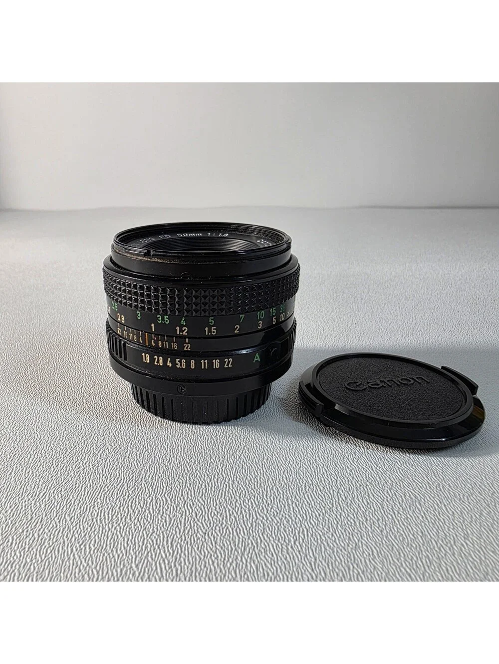CANON LENS FD 50mm 1:1.8 w/Caps